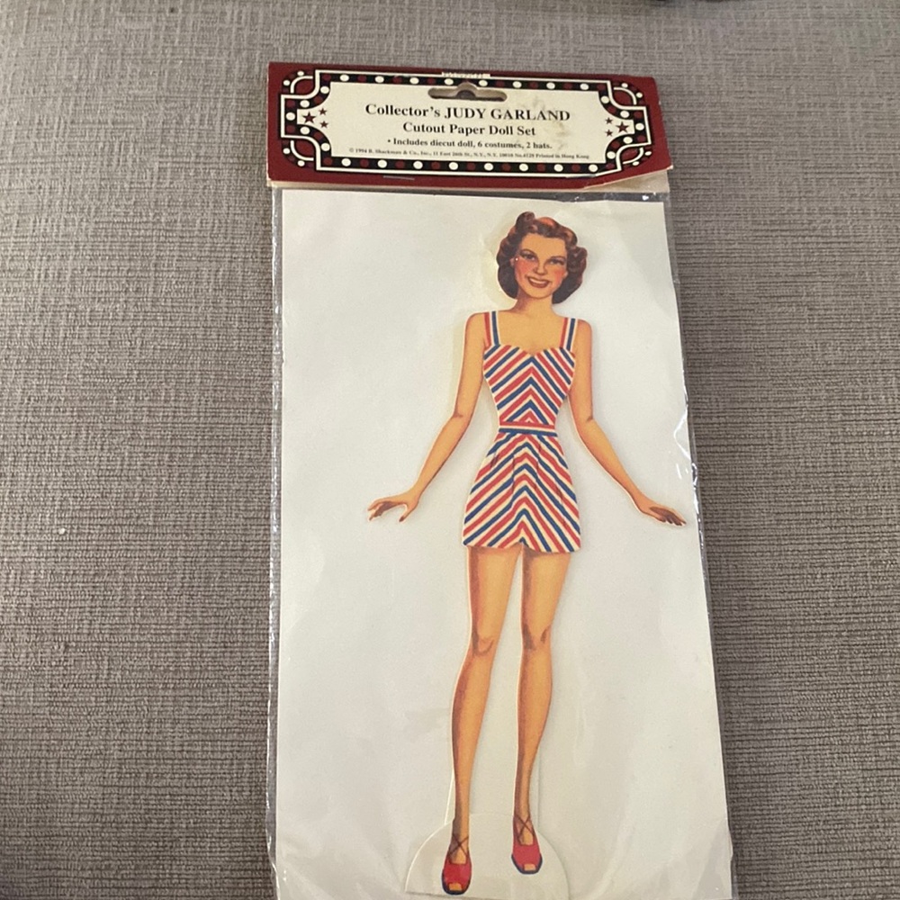 Collector’s Judy Garland cutoff paper doll set